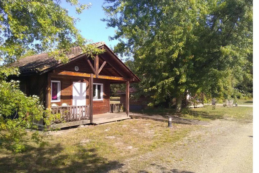 Camping Familial Les Chalets D'Uza Екстериор снимка