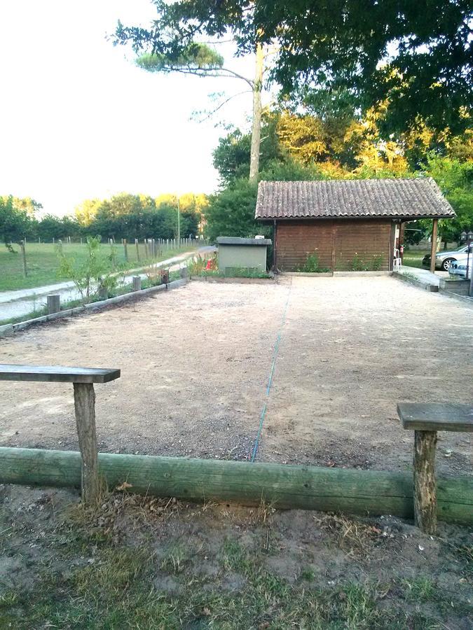 Camping Familial Les Chalets D'Uza Екстериор снимка