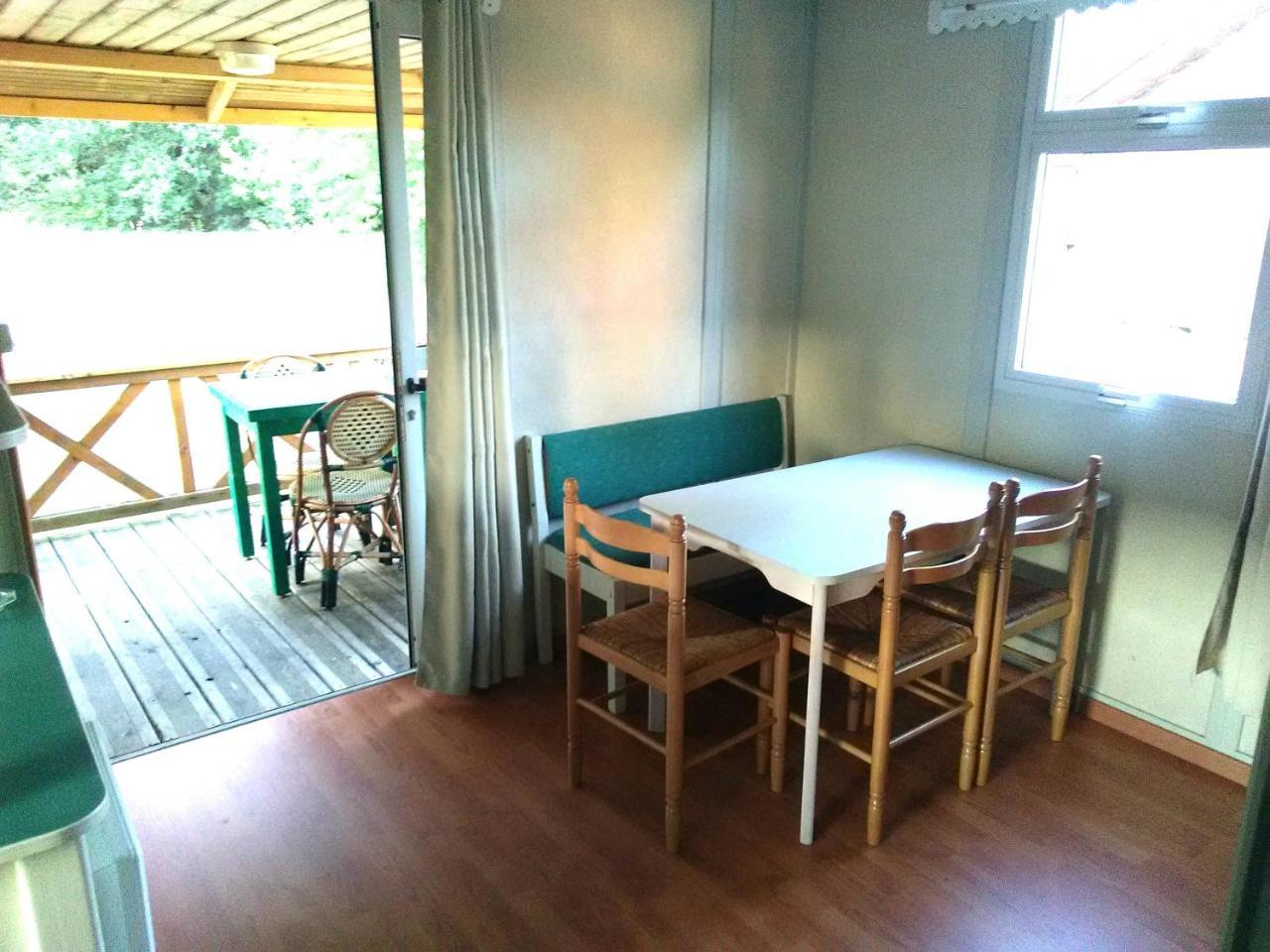 Camping Familial Les Chalets D'Uza Екстериор снимка